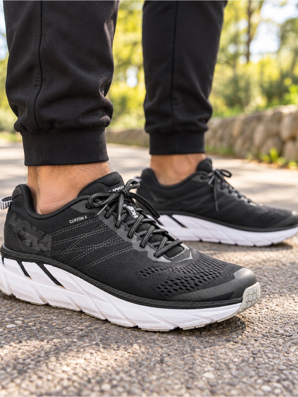 HOKA ONE ONE Clifton 6 Men’s Size 13 Black White Running Shoes